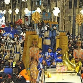 what to do to see in seville holidays los reyes magos three kings day